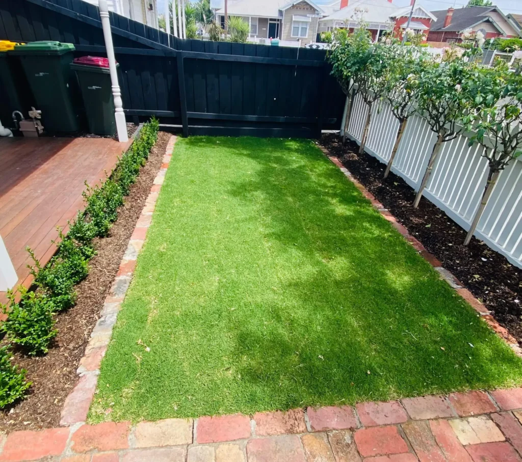 landscaping installation in backkyard